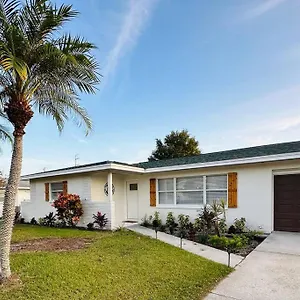 Holiday home Sea Turtle Cove United States