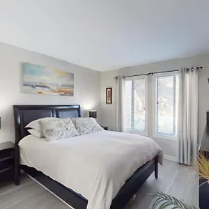  Apartment Spa On Port Royal Sound 2112 United States